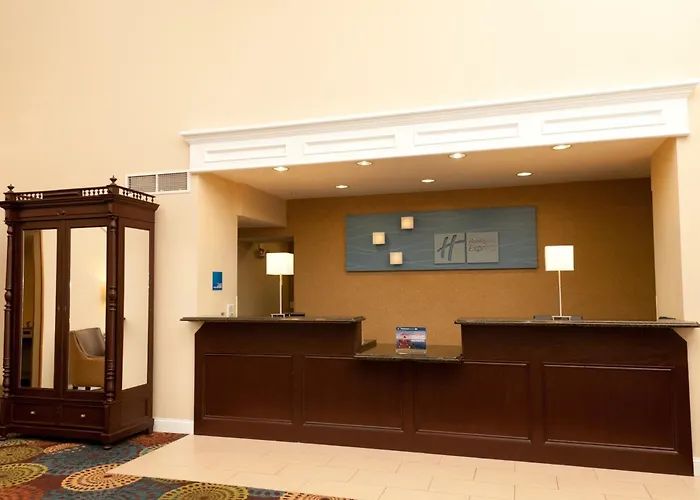 Hotel Express & Bloomington-normal Area By Ihg Bloomington